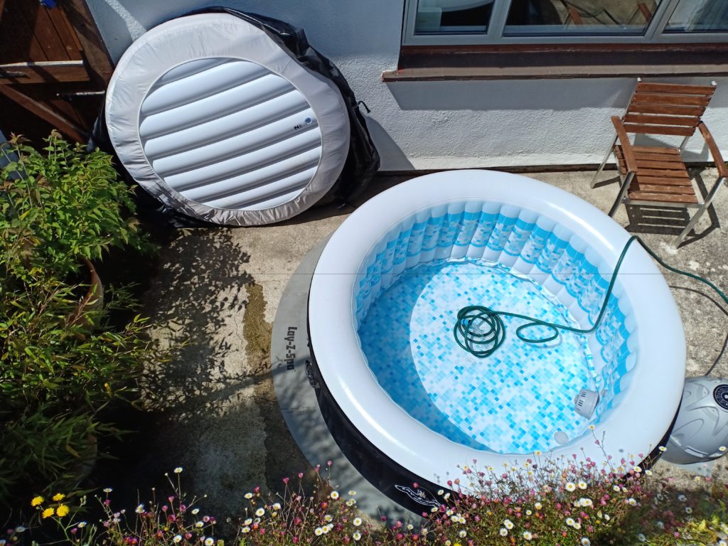 The Lay-Z-Spa Miami includes a clip-on inflatable lid