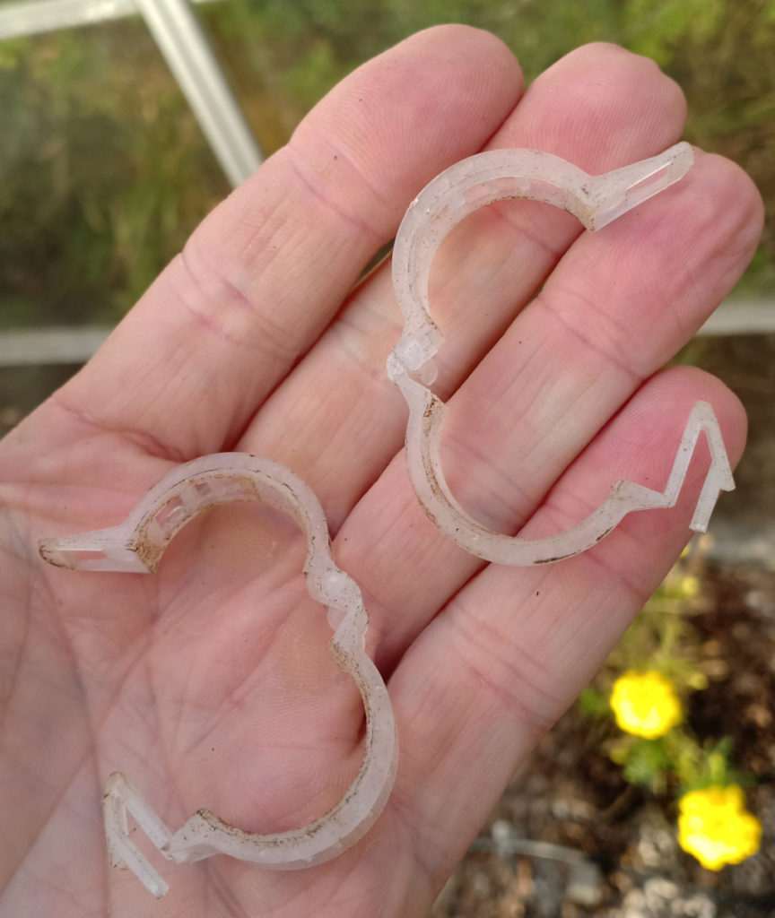 Tomato clips for the trellising kit