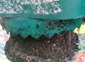 Teeth used to create the hole in the growbag