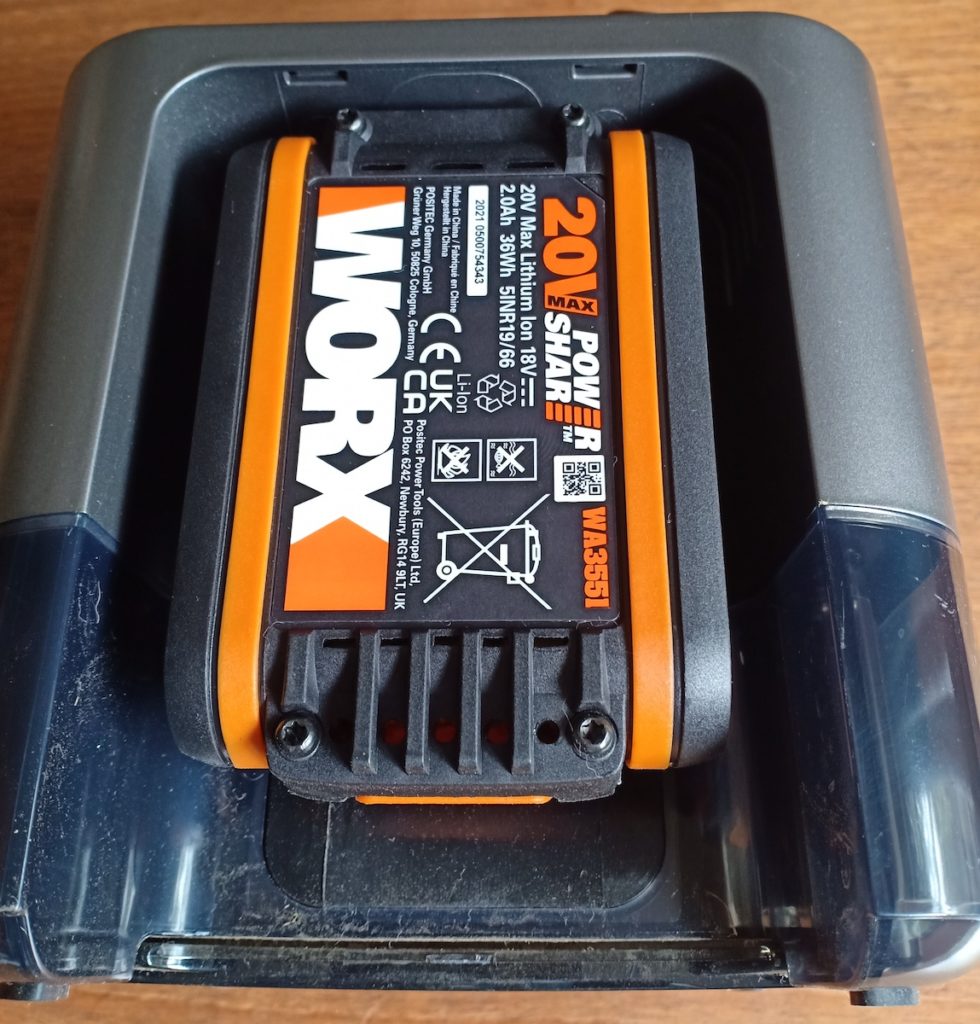 WA3551 battery on WX030