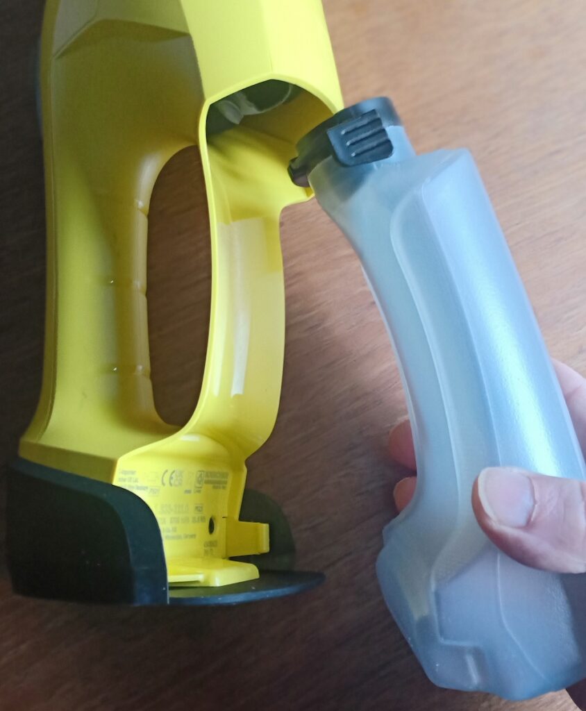 Bottle removed from the Karcher WV 6