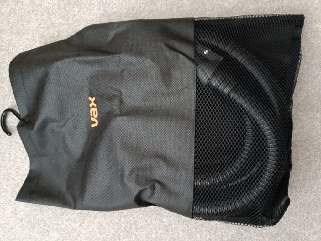 Bag containing the 2.5m hose for the additional tools