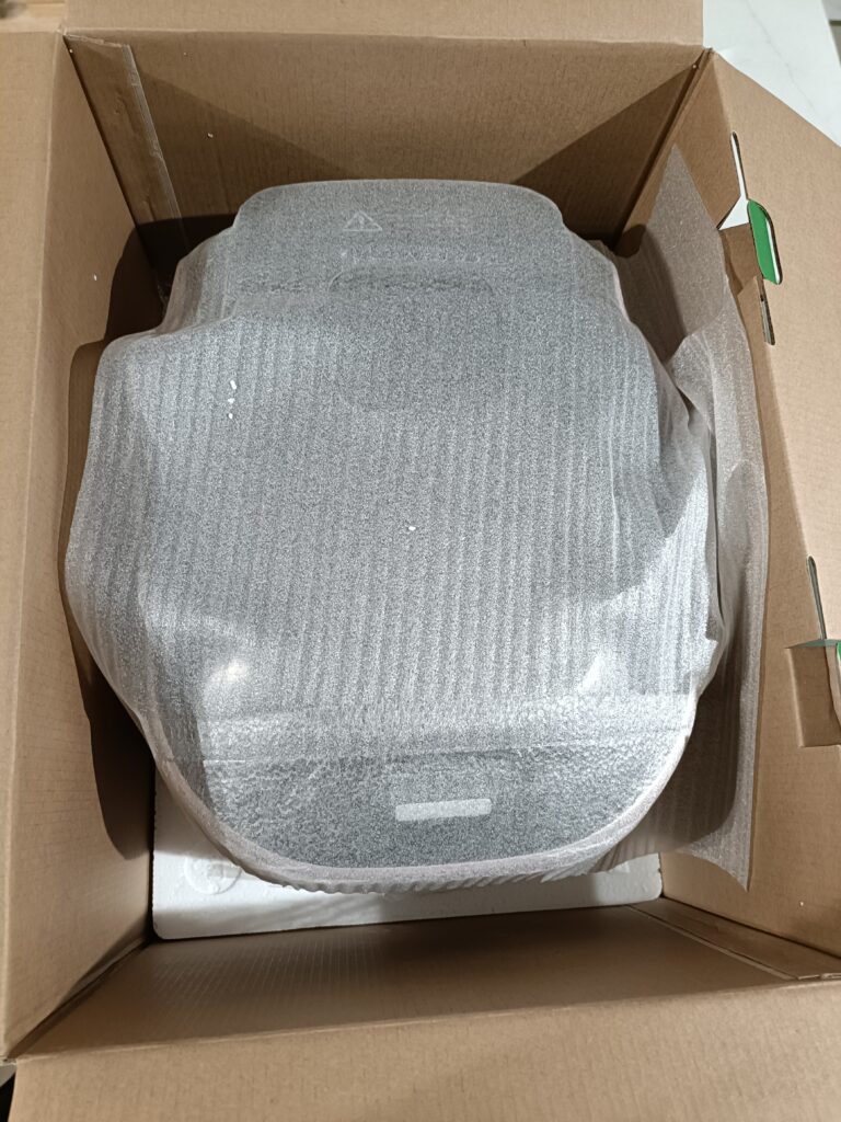 Protective sleeve used to cover the Bamboo rice cooker