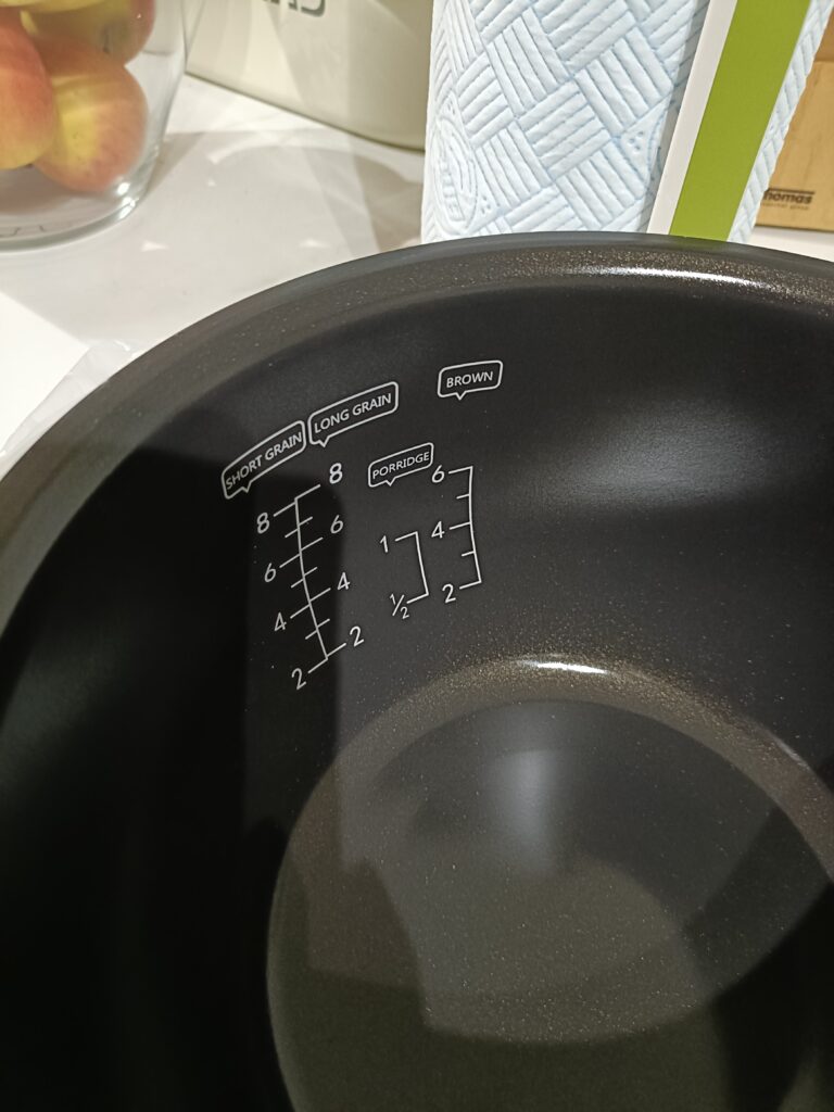 Ceramic Joubu bowl with rice level lines