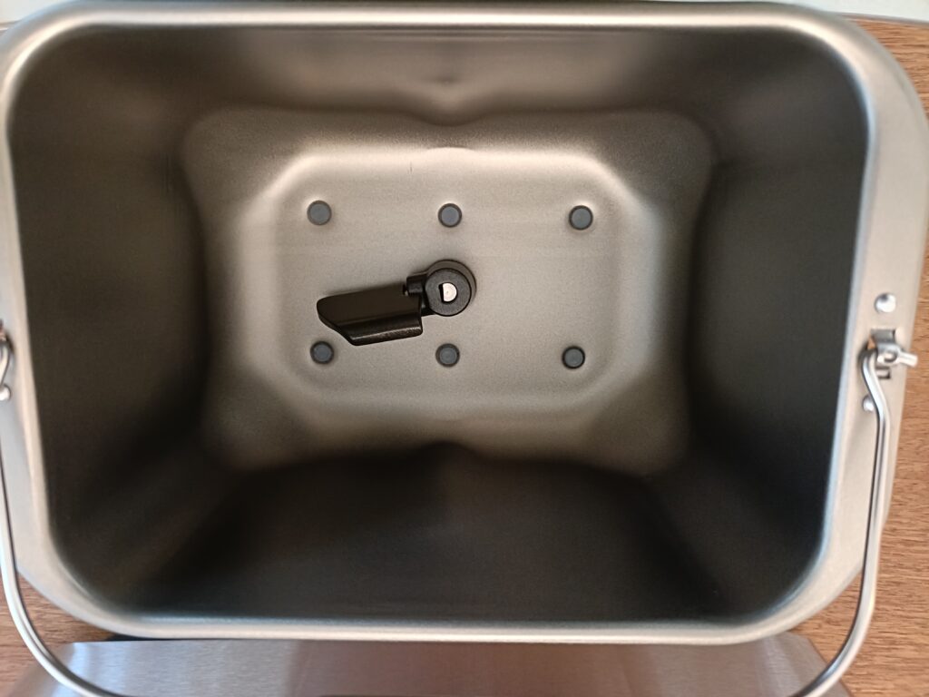 Sage collapsible kneading blade in place within pan