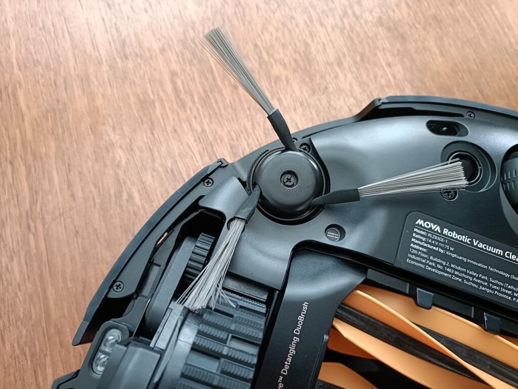 Rotating sweep brush